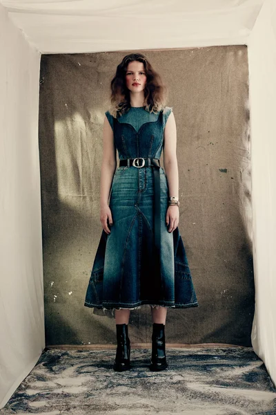 Look 16